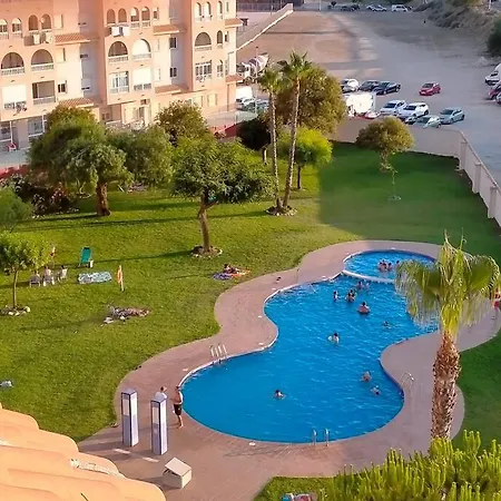 Superbe Avec Piscine Et Terrasse Vm43